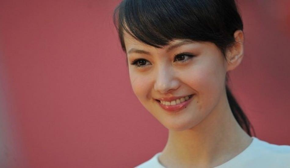prada_taetismalar_sonrasi_cing_suang_ile_yollarini_ayirdi_1611211595_684.jpg
