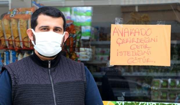 Yazıyı gören şaşkın! Bu meyvenin çekirdeği 1 lira