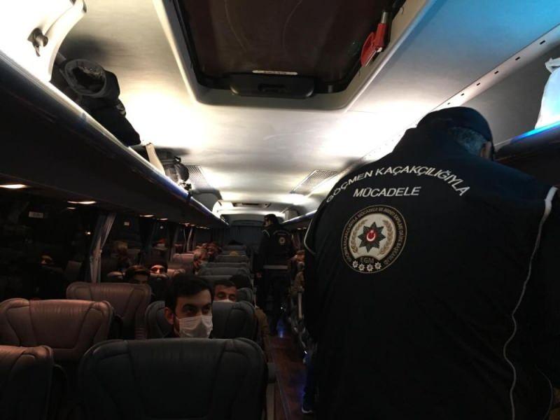 267 takım ve 717 polis ile göçmen kaçakçılığı uygulaması