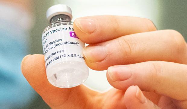 Aşı tedarikinde sorun yaşayan AstraZeneca: "Olmak istediğimiz yerden 2 ay gerideyiz"