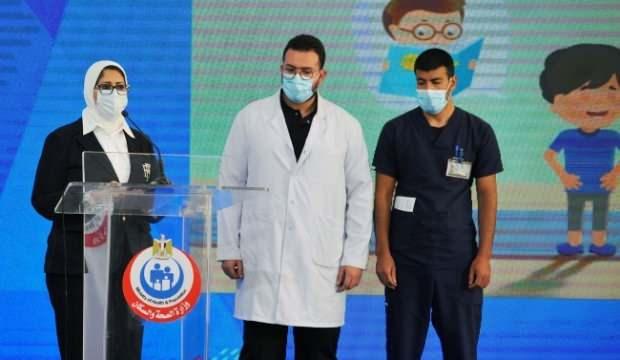 Mısır'da aşı uygulaması başladı