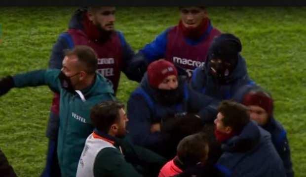 Okan Buruk ve Egemen Korkmaz birbirine girdi!