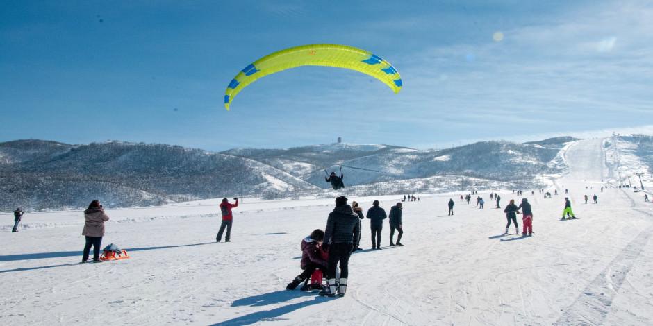 Ovacık'ta kayak merkezi tatilcilerle doldu