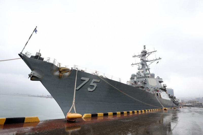 ABD savaş gemisi tatbikat için Gürcistan'da