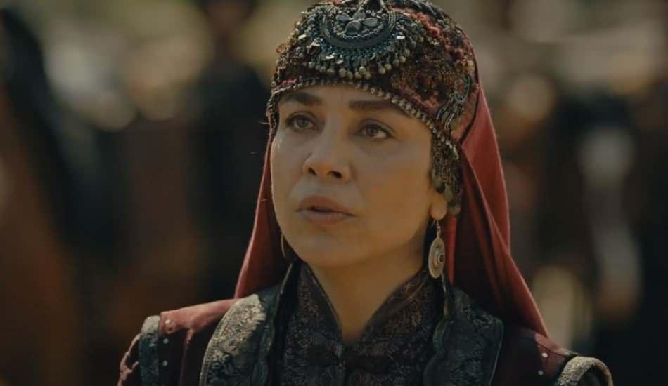 kurulus_osmanin_hazal_hatunu_yesim_ceren_bozoglu_yeni_imajiyla_bambaska_biri_oldu_1613808476_4174.jpg