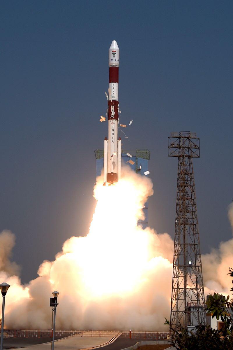 Hindistan, Brezilya'nın ilk yer gözlem uydusunu uzaya fırlattı