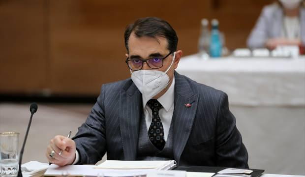 Bakan Dönmez: Rüzgarımız rekorlarla esiyor