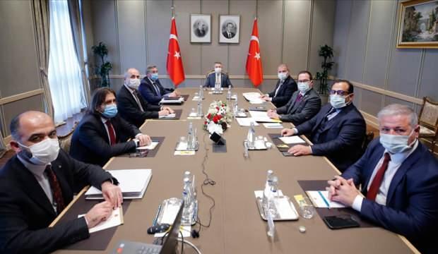 Cumhurbaşkanı Yardımcısı Oktay, KKTC Ekonomik Örgütler Platformu üyeleriyle bir araya geldi
