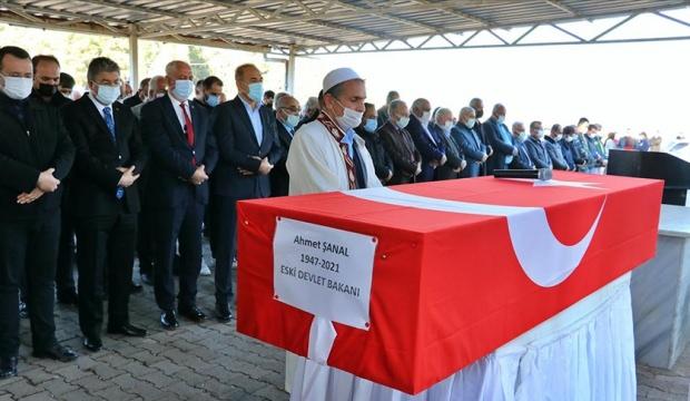 Eski Devlet Bakanı Ahmet Şanal Osmaniye'de toprağa verildi