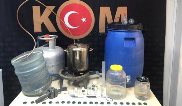 Evini sahte alkol imalathanesine çeviren kişi yakalandı
