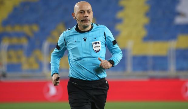 Cuneyt Cakir Euro 2020 De Gorev Alacak Tum Spor Haber