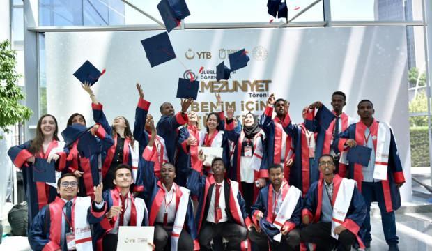 Türkiye bursları bu yıl da rekor sayıda başvuru aldı