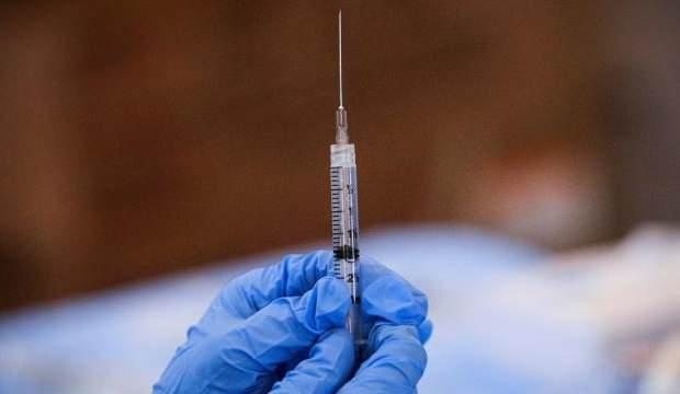 Ukrayna'da kitlesel aşılama başladı