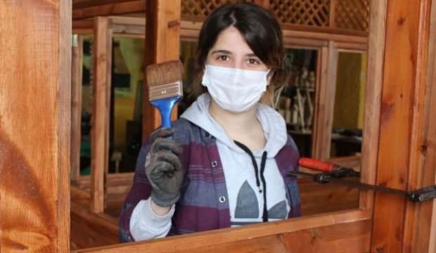Kuş kafesi yaparak başladı, Sivas'ın tek kadın marangozu oldu