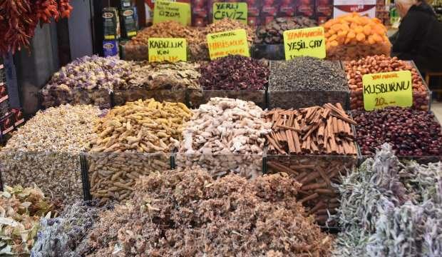 Faydalı diye tükettiğimiz bitki çaylarının yan etkilerine karşı uzmanlar uyarıyor!