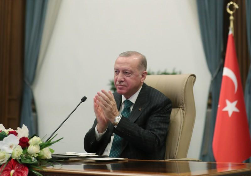 Cumhurbaşkanı Erdoğan,, Akkuyu Nükleer Güç Santrali'nin üçüncü ünitesinin temel atma törenine katıldı.