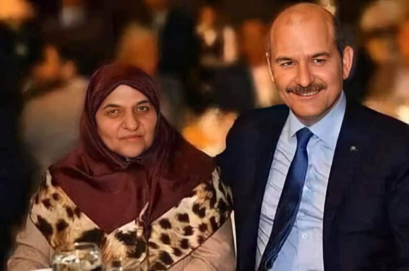 İçişleri Bakanı Süleyman Soylu ile annesi. 