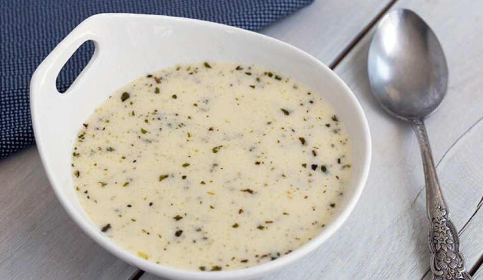 en_kolay_yogurtlu_irmik_corbasi_nasil_yapilir_yogurtlu_irmik_corbasinin_puf_noktalari_1615714573_7897.jpg