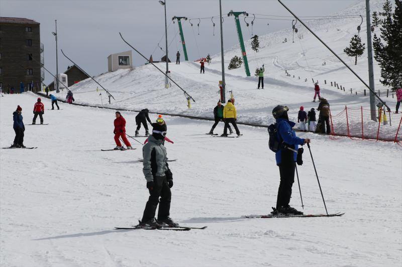 J2Au0_1615797112_515 Kartalkaya'da kayak sezonu uzadı
