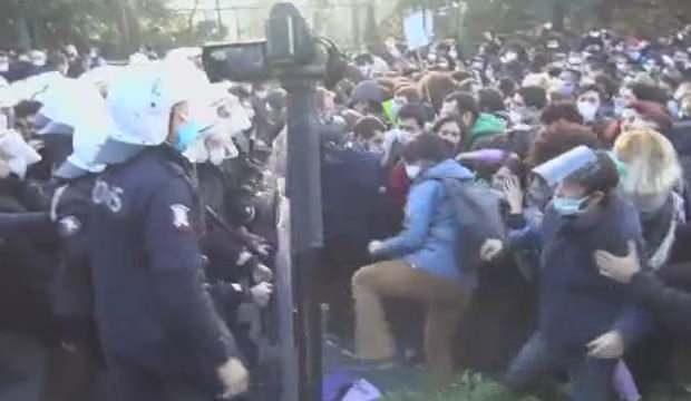 Boğaziçi Üniversitesi’nde Kabe fotoğrafının yere serilmesine ilişkin davada karar çıktı