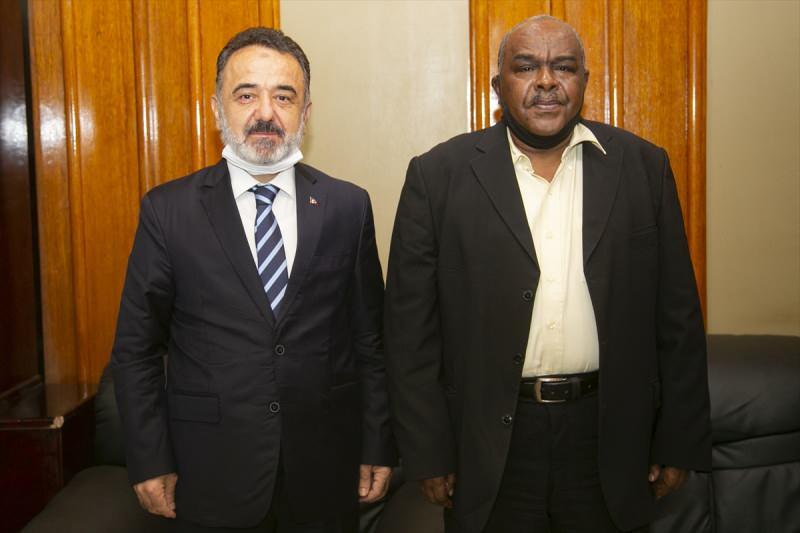 Sudan Ticaret Bakanı Ali Cidu Adem ve Türkiye'nin Hartum Büyükelçisi İrfan Neziroğlu