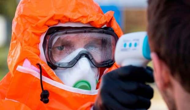 Hollanda'da sokağa çıkma kısıtlaması uzatıldı