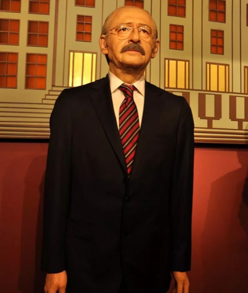 Eskişehir Belediye Başkanı Yılmaz Büyükerşen'in yaptığı Kemal Kılıçdaroğlu heykeli.