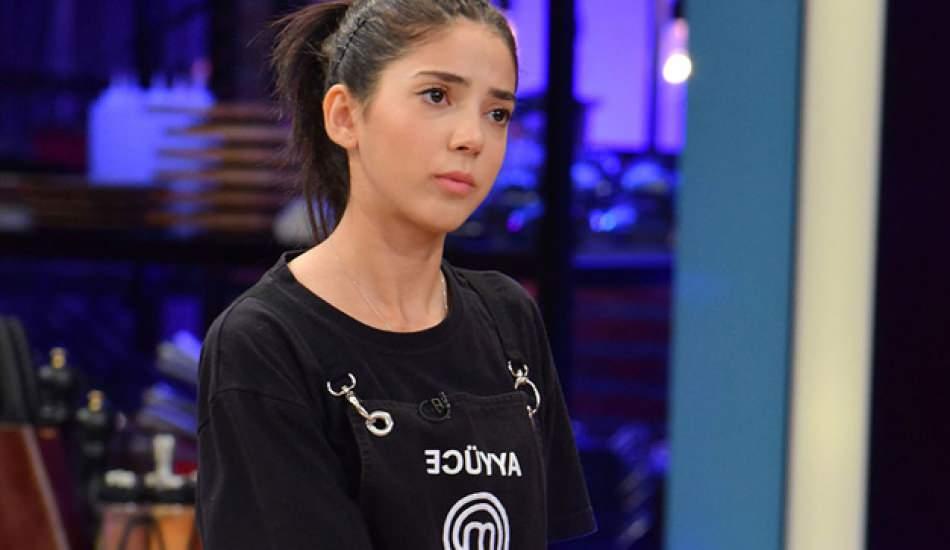 ayyuce_kamit_yeni_imajiyla_bambaska_birisi_oldu_masterchef_ayyuce_kamit_kimdir_1617086973_4708.jpg