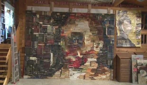 İspanyol sanatçı 2.400 kitapla Van Gogh'un portresini oluşturdu