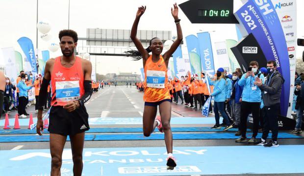 istanbul yari maratonu tarihinde ilk