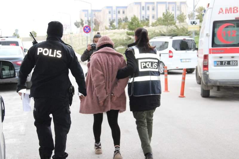 Yapılan çalışma sonucu harekete geçen ekipler, Karaman, Şanlıurfa, Muğla, İzmir ve Gaziantep'te belirlenen adreslere eş zamanlı operasyon düzenlendi.
