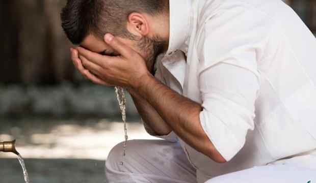 Abdest alırken su yutmak orucu bozar mı? Diyanet İşleri Başkanlığı açıklaması...