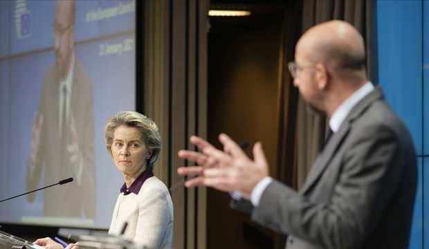 Belçika gazetesi: Michel ve von der Leyen paslaşmayan tecrübesiz golcüler gibi