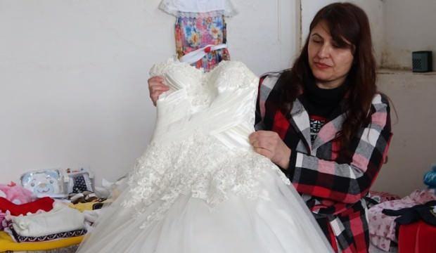 Evlenecek çiftlere bedava gelinlik ve damatlık hediye ediyorlar