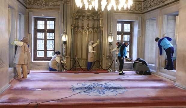 Eyüpsultan Camii, Ramazan öncesi gül suyuyla yıkandı