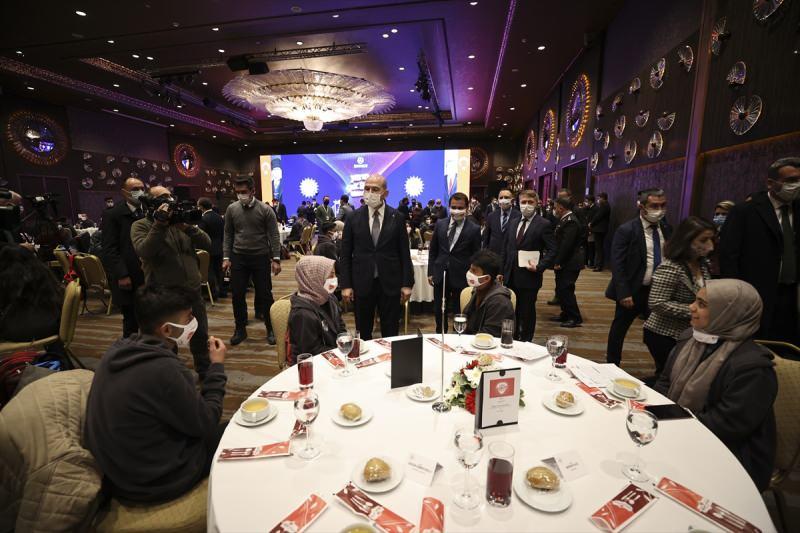 Bakan Soylu 8 ilden 160 çocukla bir araya geldi