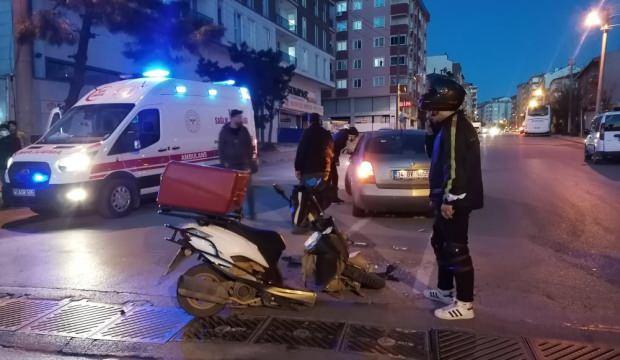 Otomobil ile çarpışan motosikletli yaralandı
