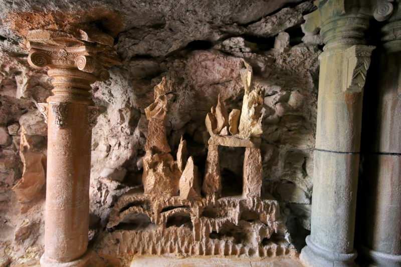 vkHVN_1617804229_6148 İdlibli mimar mağarayı sanat galerisine çevirdi
