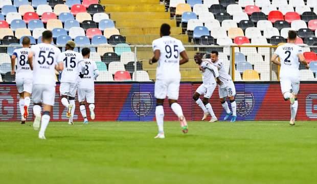 Adana Demirspor'dan kritik galibiyet!