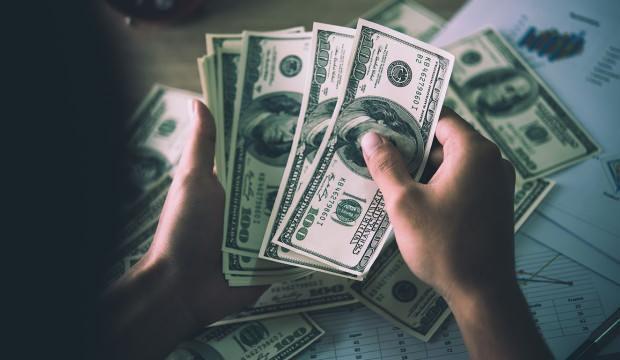 Dolar ve euro sakin seyrini koruyor