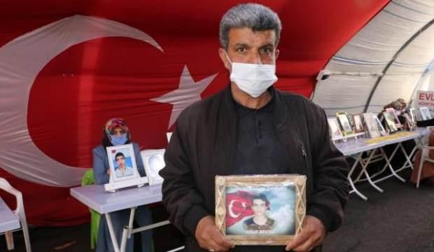 HDP önünde eylem yapan baba: Evladımızı almadan gitmeyeceğiz