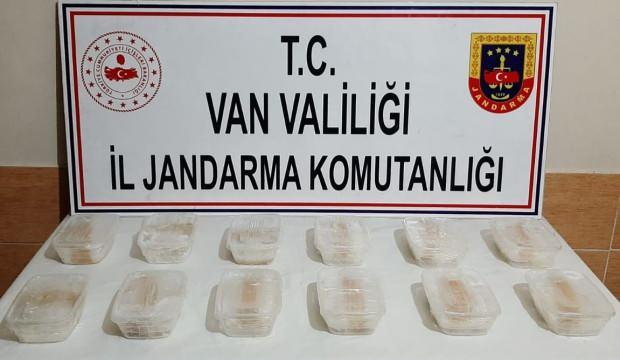 Taşların arasına gizlediler: 6 kilo ele geçirildi