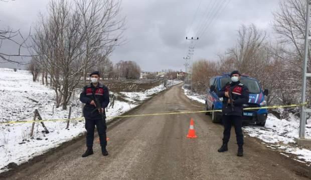 sokak ve bir mahalle karantinaya