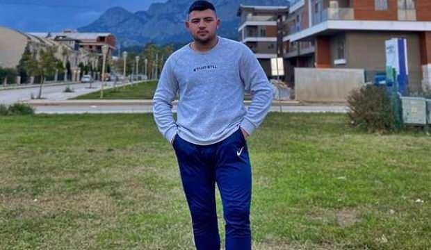 Kazada ölen motosiklet tutkunu arkadaşlar toprağa verildi