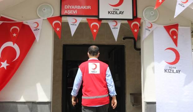 Türk Kızılayı, Diyarbakır’da 10 bin kişilik aşevi kurdu   