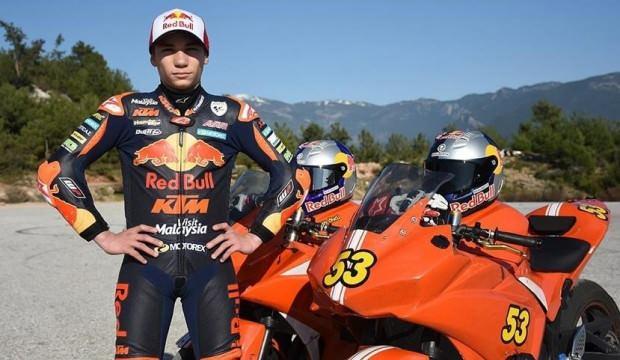 Milli motosikletçi Deniz Öncü İspanya'da piste çıkacak