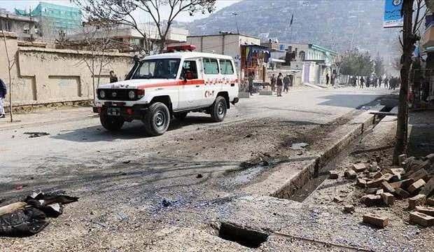 Afganistan'da güvenlik müdürünün aracına bombalı saldırı: 3 ölü