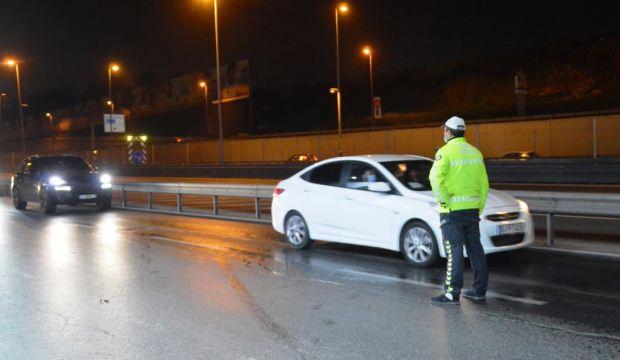 Polis ekipleri, E-5’te sürücülere yönelik uygulama gerçekleştirdi!