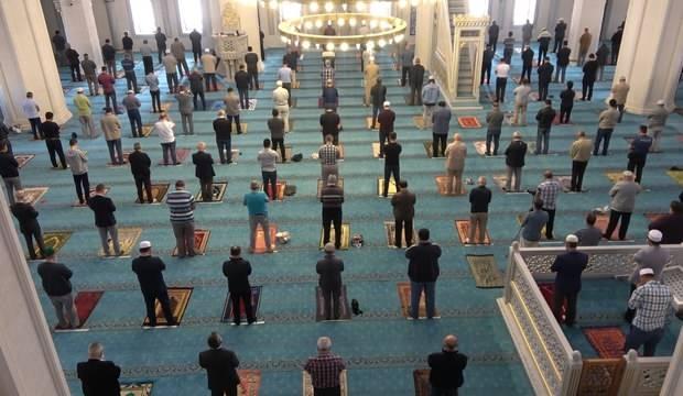Camilerde Bayram Namazı Kılınacak mı? Diyanet İşleri Başkanı açıkladı!