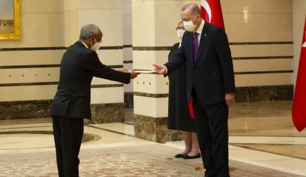Büyükelçilerden Cumhurbaşkanı Erdoğan'a güven mektubu
